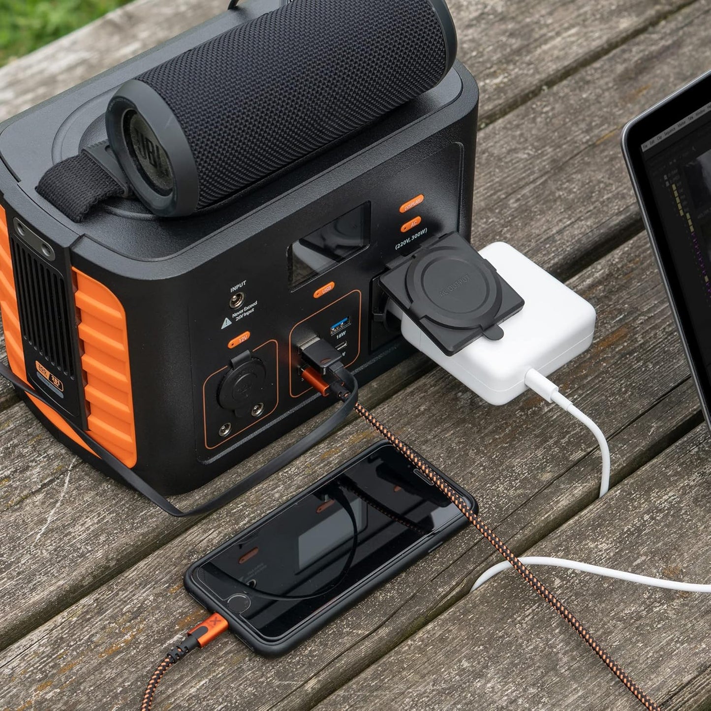 Xtorm Portable Power Station 300 – 300W AC, USB-C 60W, 12V – Wie Neu