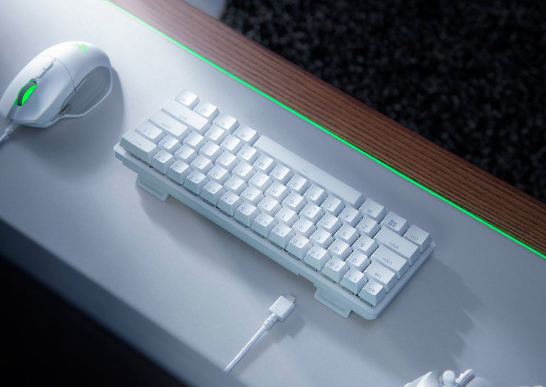 Razer Huntsman Mini Weiß – Clicky Optical Switches (Violett) – QWERTY US