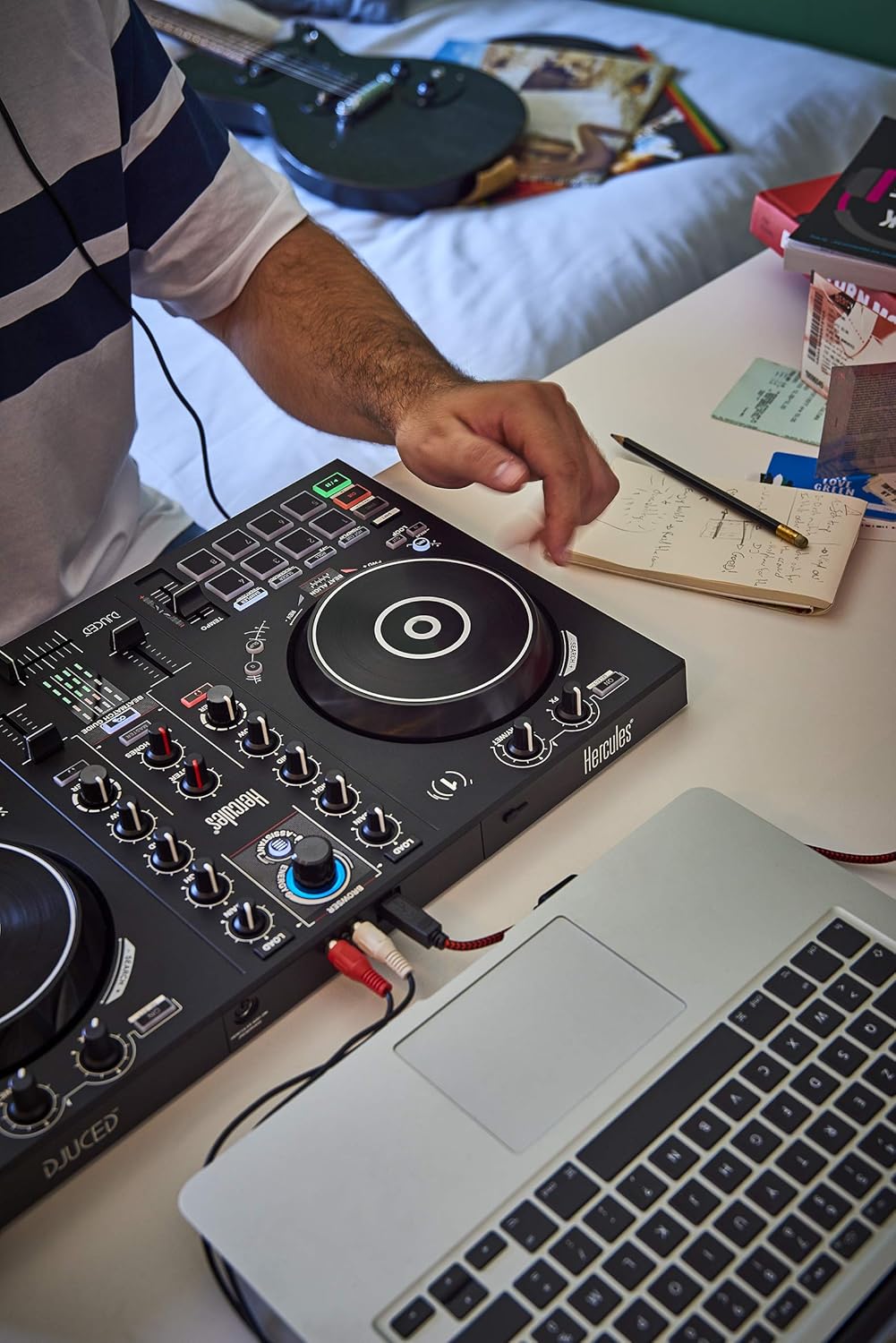 Hercules DJControl Inpulse 300 – 2-Deck DJ-Controller mit Soundkarte